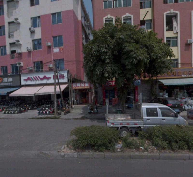 大朗榕树头下 (武辉公寓附近)